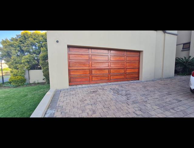 4 BEDROOM GOLF ESTATE FOR SALE IN BLUE VALLEY GOLF ESTATE